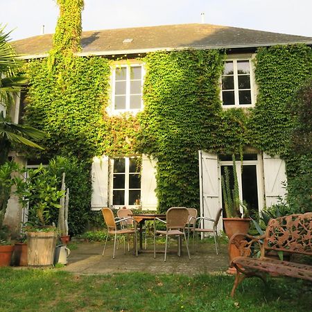 Bed and Breakfast Les Loges Du Chaudron La Chapelle-aux-Choux Exterior foto